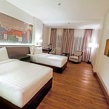 Hotel Carlito Tagaytay Тагайтай Экстерьер фото