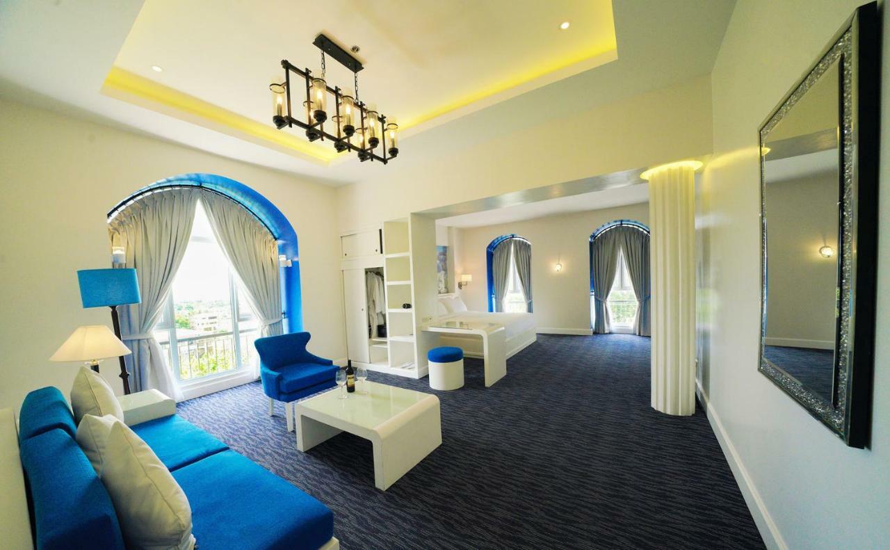 Hotel Carlito Tagaytay Тагайтай Экстерьер фото